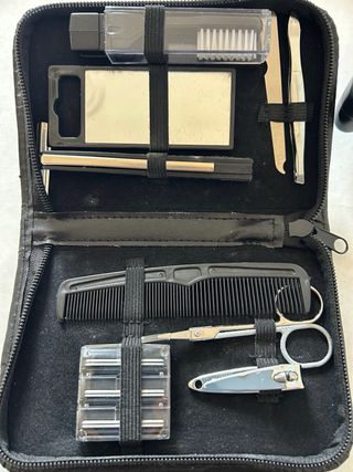 2 Spazzole per capelli, 1 elettrica