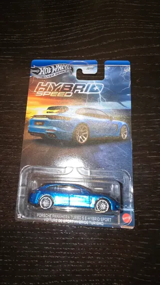 Hot Wheels Porsche Panamera Turbo S E-Hybrid