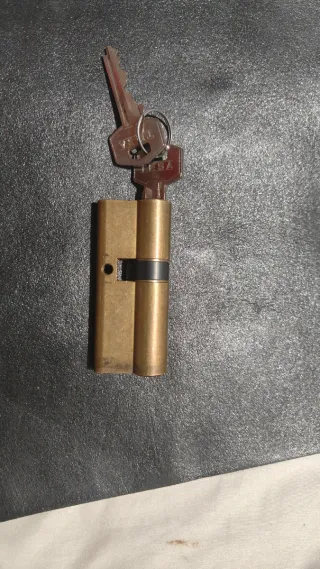 Bombín Cerradura con 2 Llaves