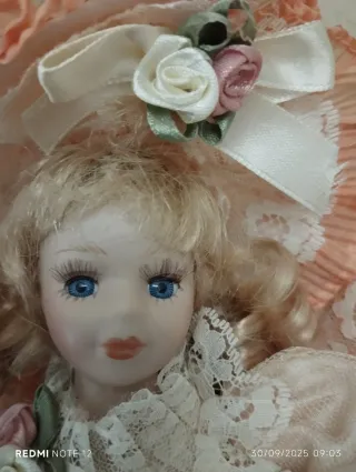 2 Bambole Porcellana Dettagliate