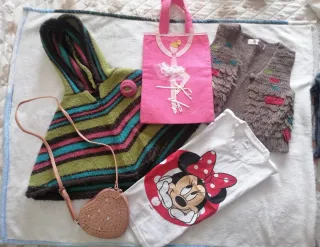 Set bambina mantella + maglia + 2 borse 3/5 anni