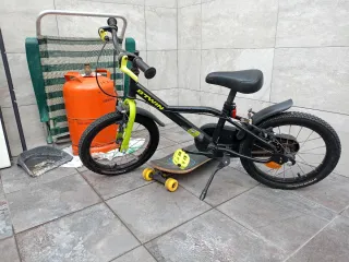 Bicicleta infantil B'TWIN negra y verde