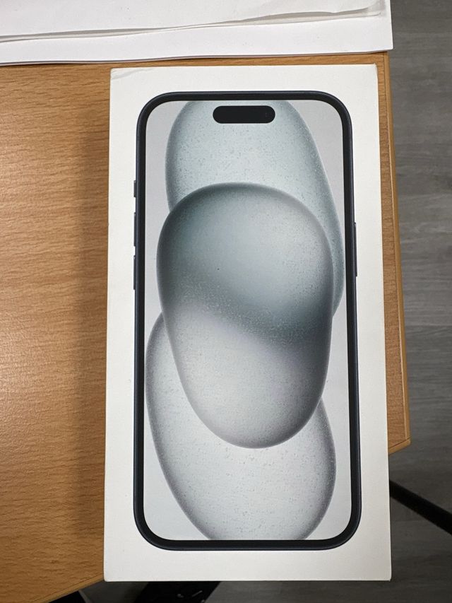 iPhone 15 128GB