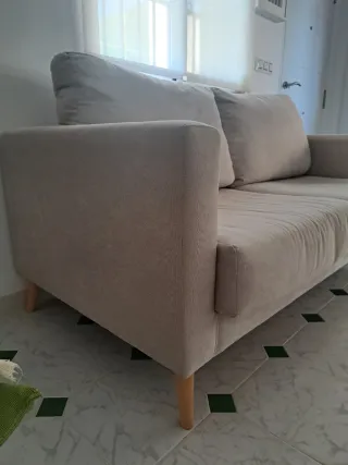 URGE VENDER. Sofá beige 195cm prácticamente a estr