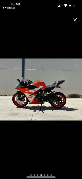 KTM RC Naranja y Blanca 125cc 3300 KLM año 2019
