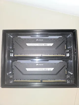 Corsair Vengeance Pro 2x8GB DDR4 RGB