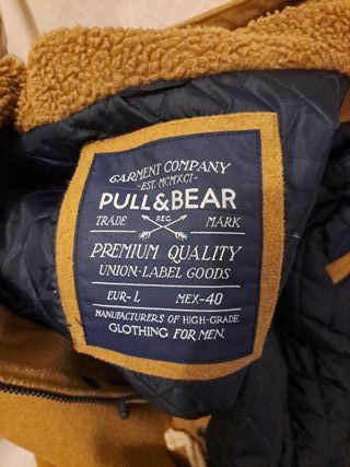 Chaqueta marrón pullbear casi nuevo.