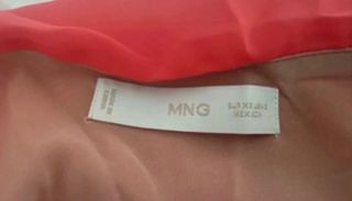 Blusa coral Mango nueva, cuello asimétrico