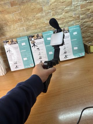 Supporto treppiede/mano per smartphone