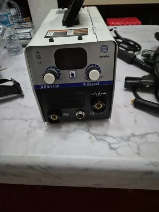 Máquina de Soldar MIG 200A - 5 en 1 Multiproceso (