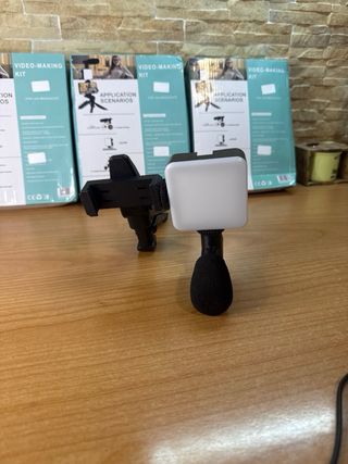 Kit Video Smartphone Treppiede Luce Microfono