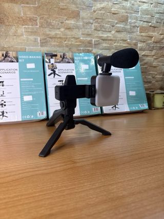 Kit Video Smartphone Treppiede Luce Microfono
