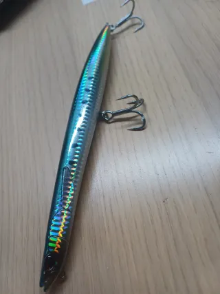 Señuelo de pesca Duo Hydra 220