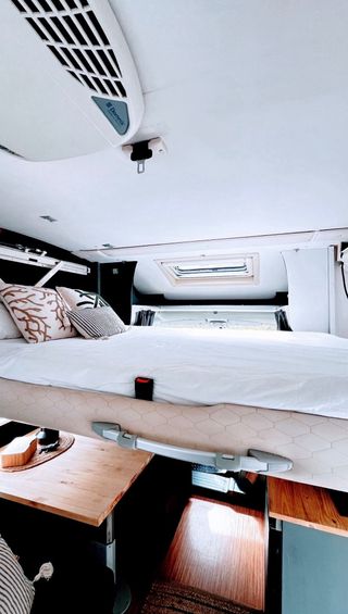 Alquiler autocaravana Mc Louis