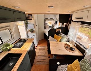 Alquiler autocaravana Mc Louis