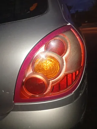 Piloto Trasero Derecho Nissan Almera N16