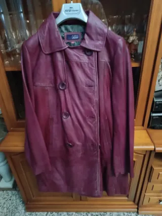 Abrigo de piel morado