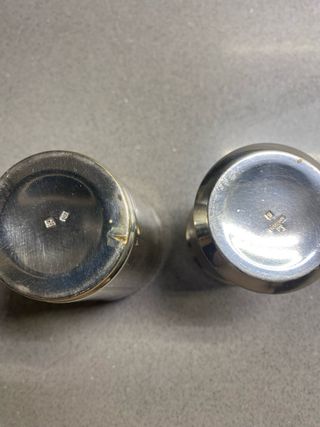 2 cubiletes de estaño