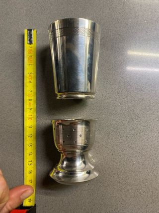 2 cubiletes de estaño