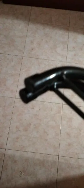 Piede per albero di Natale in metallo nero