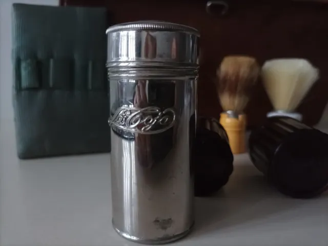 Maletín antiguo barbero cuero marrón