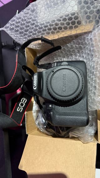 Canon EOS 1300D + Objetivo 50mm f/1.8