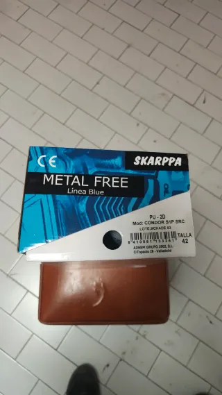 Zapatos de seguridad SKARPA azul y negro