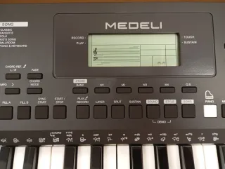 Teclado Medeli MK100 61 Teclas.