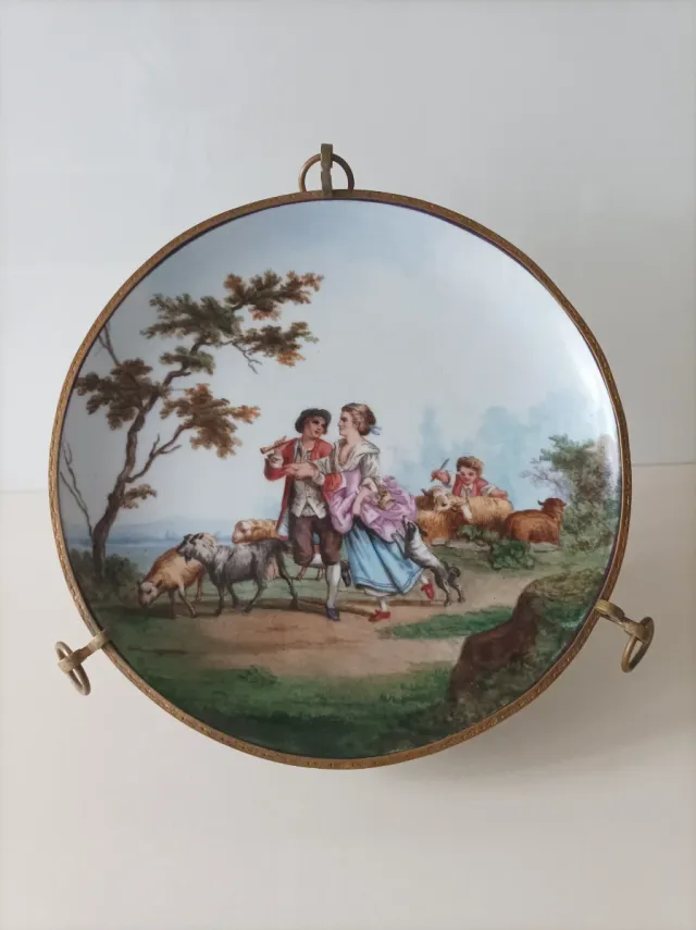 Bandeja porcelana antigua con soporte