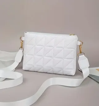 Bolso acolchado blanco estilo Zara