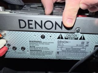 Mesa Mezclas Behringer + 2 CD Denon