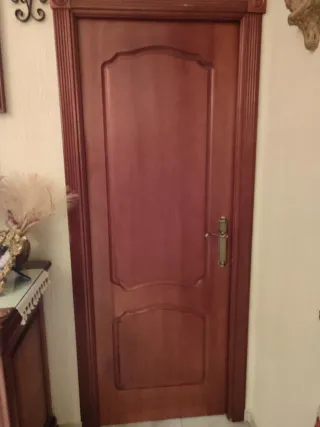 Puertas de madera para vivienda