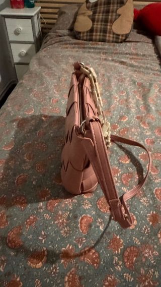 Bolso Parfois tejido rosa y beige
