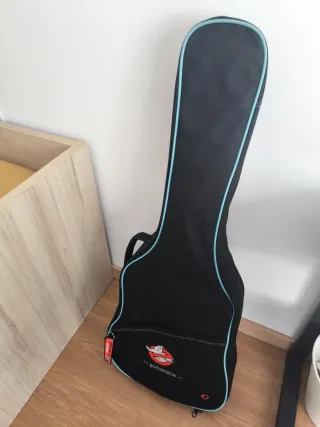 Guitarra Española con Funda + Capo + funda