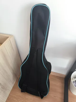 Guitarra Española con Funda + Capo + funda