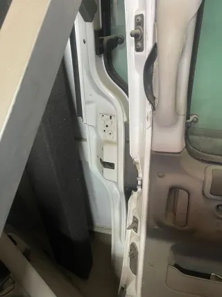 Puerta lateral y trasera Peugeot Partner