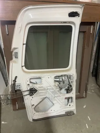 Puerta lateral y trasera Peugeot Partner