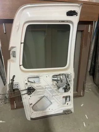 Puerta lateral y trasera Peugeot Partner