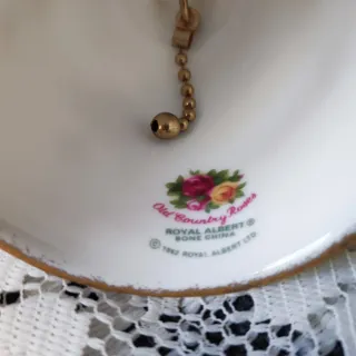 Campanella Royal Albert Old Country Roses