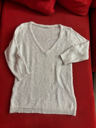 Jersey gris cuello pico