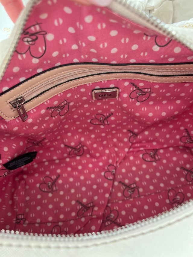 Bolso Guess Crema con Detalles Rosa
