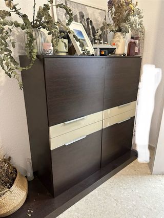 DISPONIBLE HASTA EL DOMINGO! Cómoda 4 puertas