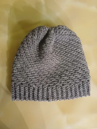 Cappello fatto a mano 100% acrilico