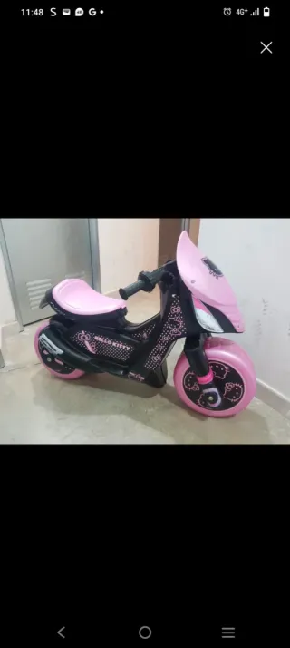 Moto eléctrica Hello Kitty Injusa