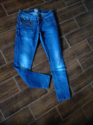 Vaqueros Bershka mujer azules