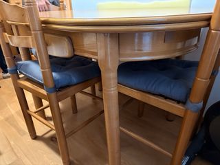 Mesa comedor y 4 sillas madera extensible