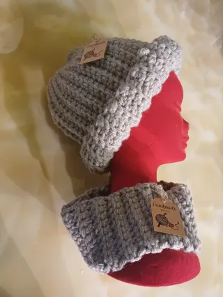 Set cappello e scaldacollo fatto a mano