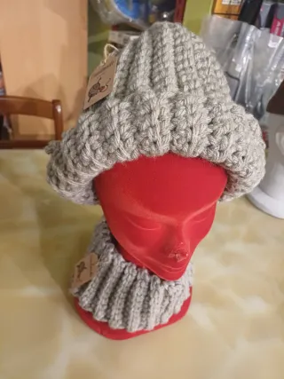 Set cappello e scaldacollo fatto a mano