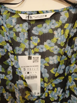 Zara Vestido mini Flores negro, turquesa y verde