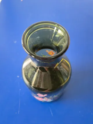 Vaso in vetro decorato floreale